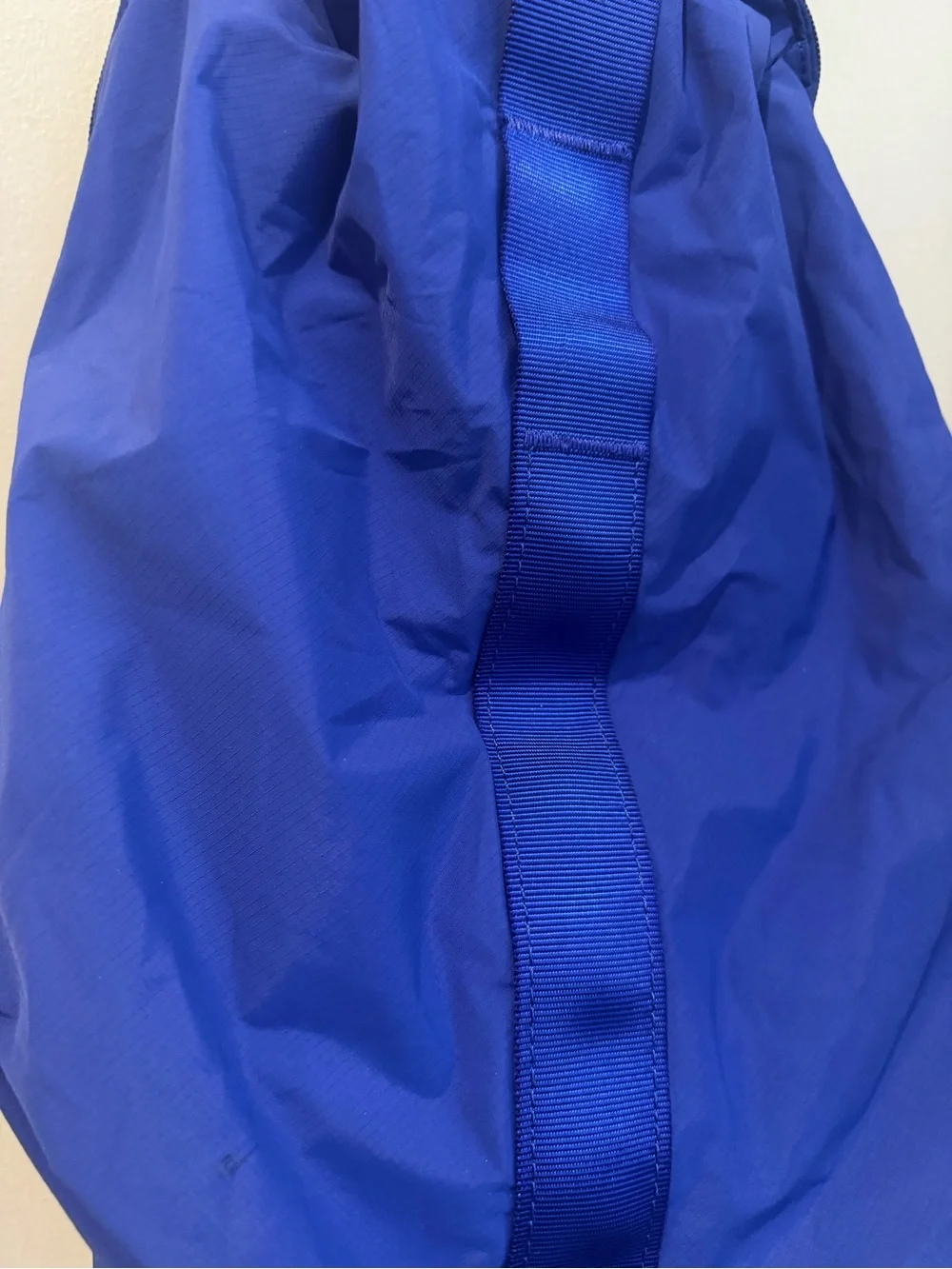 New Away Travel Everyday Backpack Wave royal blue $98 lightweight packable NWT